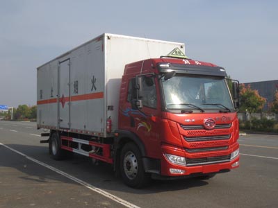 江特牌JDF5180XRYC6型易燃液體廂式運(yùn)輸車