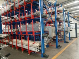 部隊(duì)：電動(dòng)懸臂貨架，電動(dòng)板材架