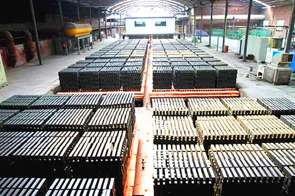 全自動液壓制磚機客戶案例